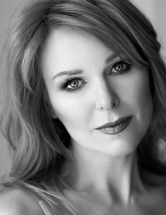 Black and white picture of a woman's face.