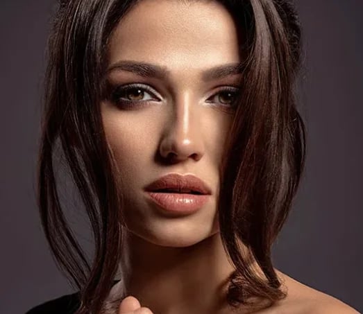 Dr. Hardik Doshi Blog | Can You Take Tylenol After Lip Filler? Medications, Supplements and Bruising