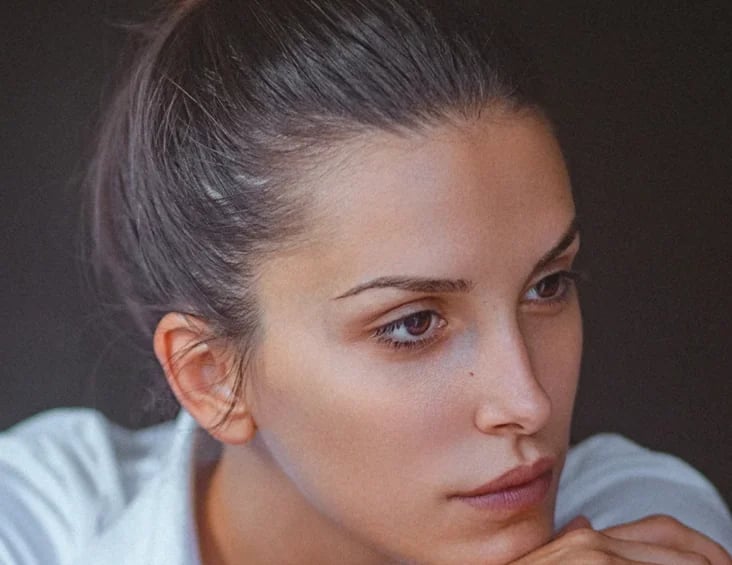 Ear size and proportion seen in profile